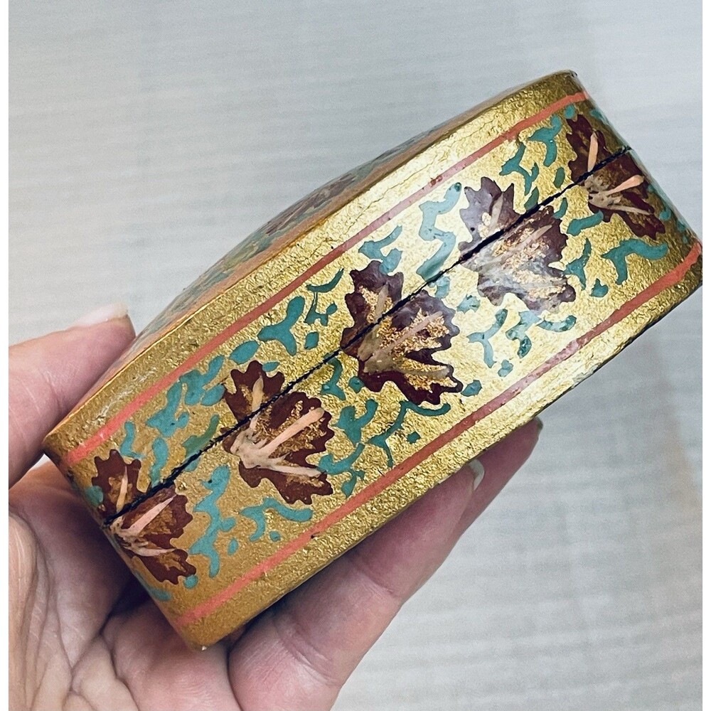 Vintage Hand Painted Paper Mache Trinket Box Gold W Leaves Red Green 4"x4"x1.75" - Picture 5 of 9